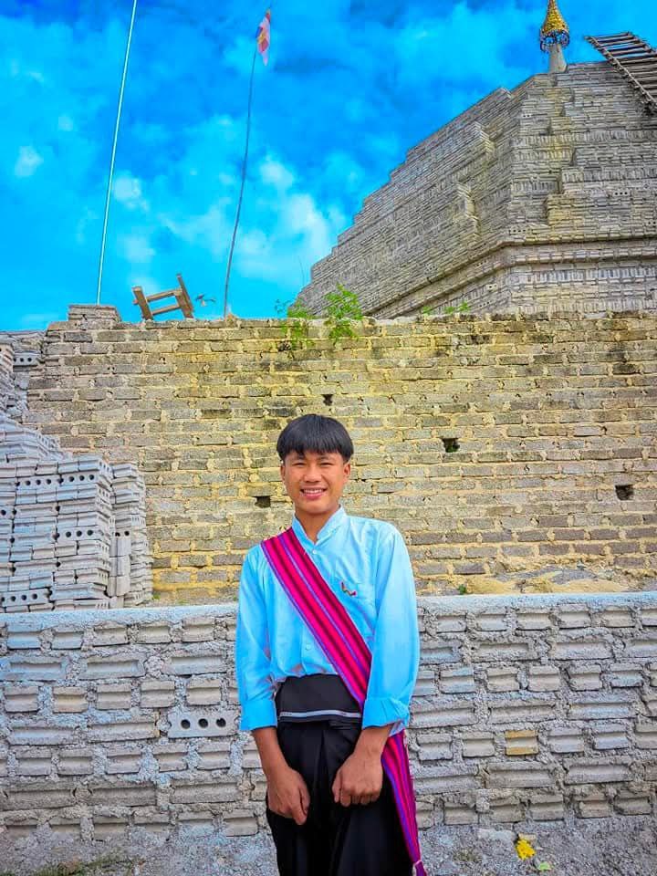 2026 AFC U-17 အာရှဖလား ခြေစစ်ပွဲမှာ ခြေစွမ်းပြနေတဲ့ ပအိုဝ်းတိုင်းရင်းသား ကျောနံပါတ်(၁၅) ခွန်ဝင်းဇော် photo 2025 11 23 15 43 30